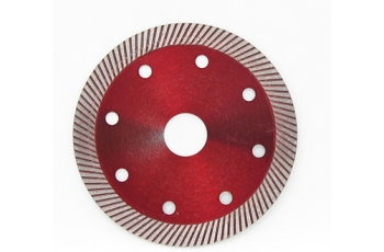 切花岗岩会有很大的灰尘吗?